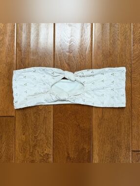 Dippin' Daisy's Women's White and Cream Eyelet Bandeau Bikini Top